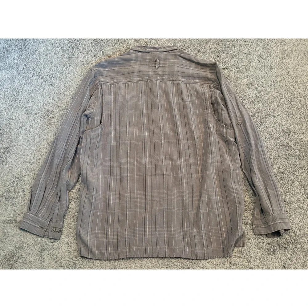 The North Face Mens Large Gray Stripe Mesh Lined Vented Hiking Fishing Shirt